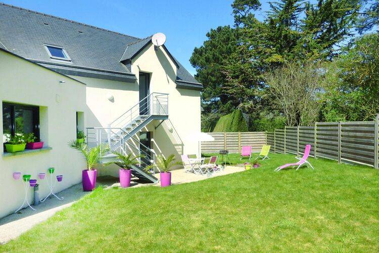 Maison style moderne avec jardin dans les côtes d'armor en Bretagne